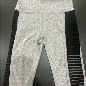 DYCE active capris